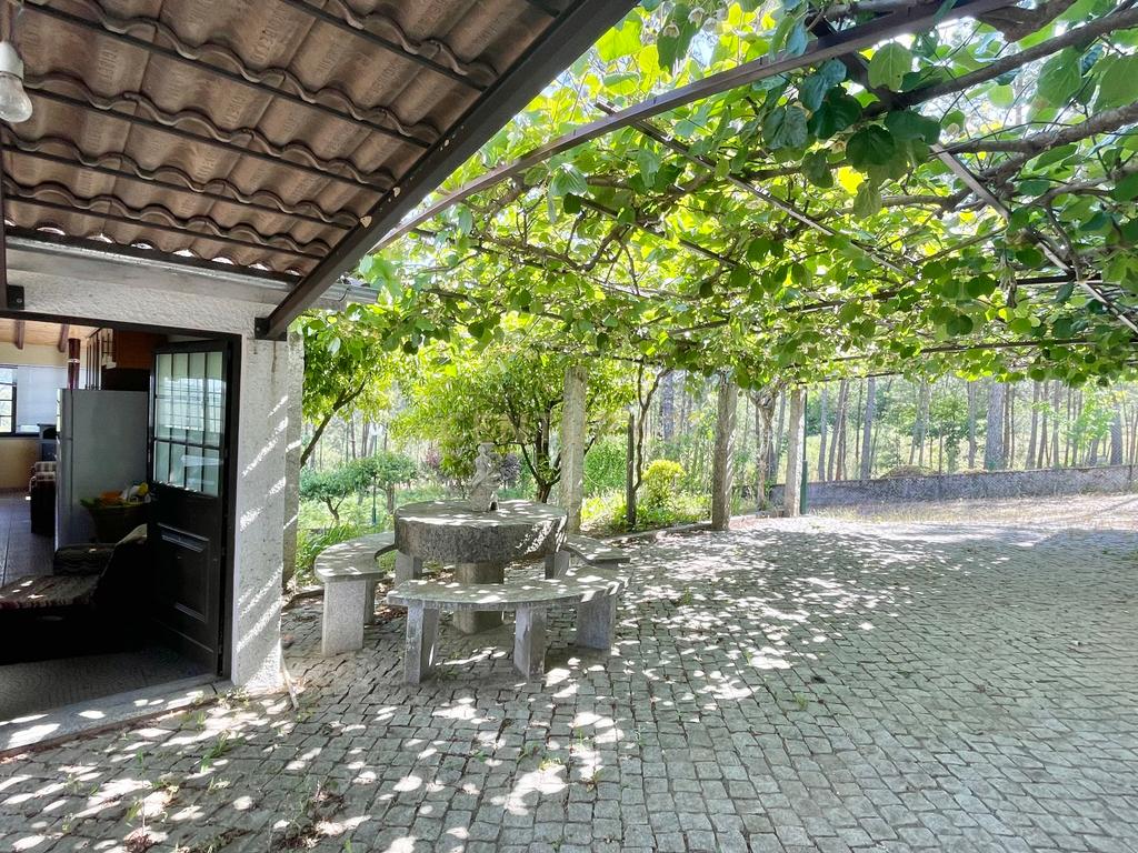 Moradia térrea com piscina e jardim próxima da cidade de Viseu - Image 13
