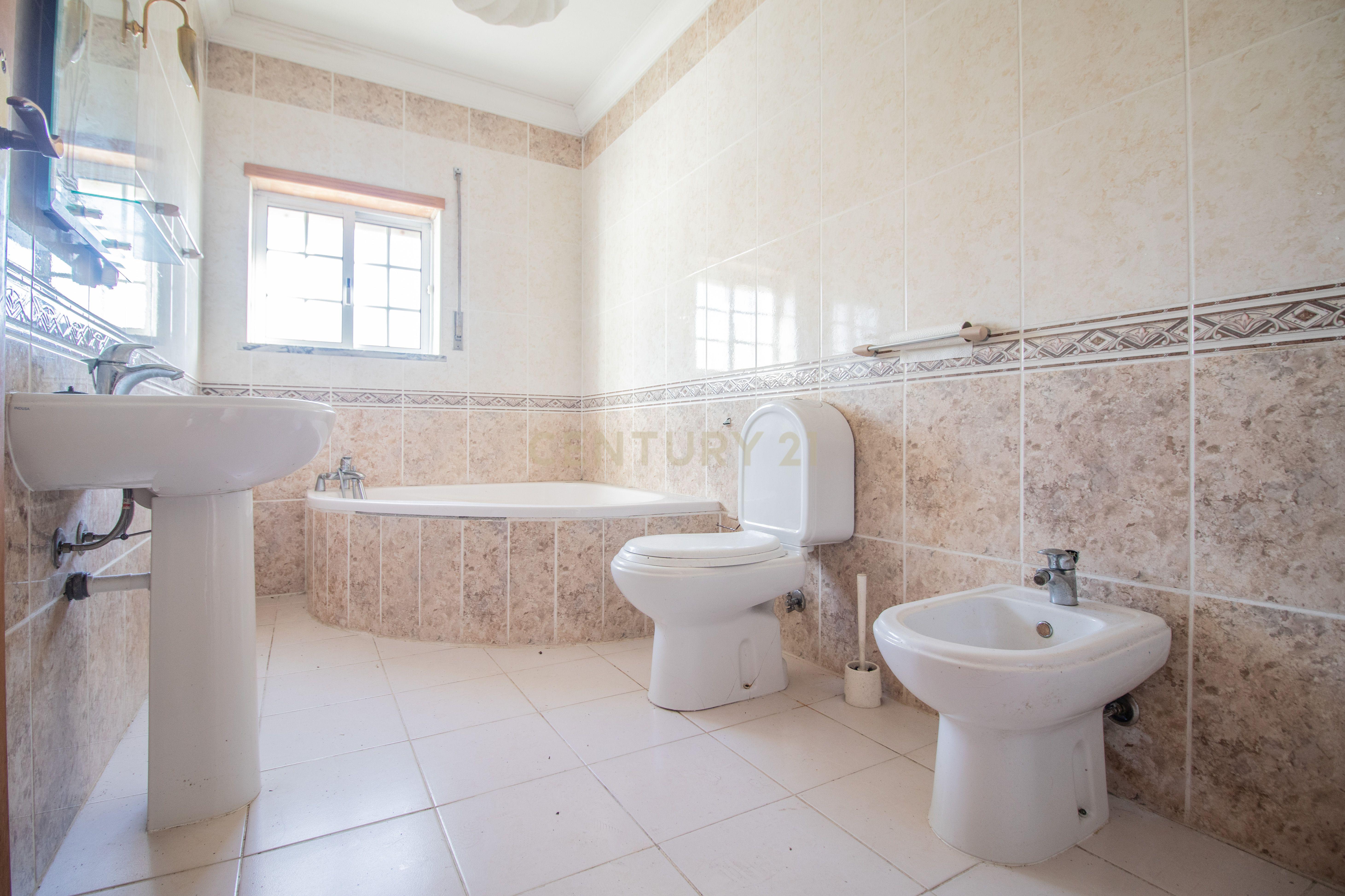 Moradia T4 com piscina e vista de mar na Figueira da Foz - Image 37