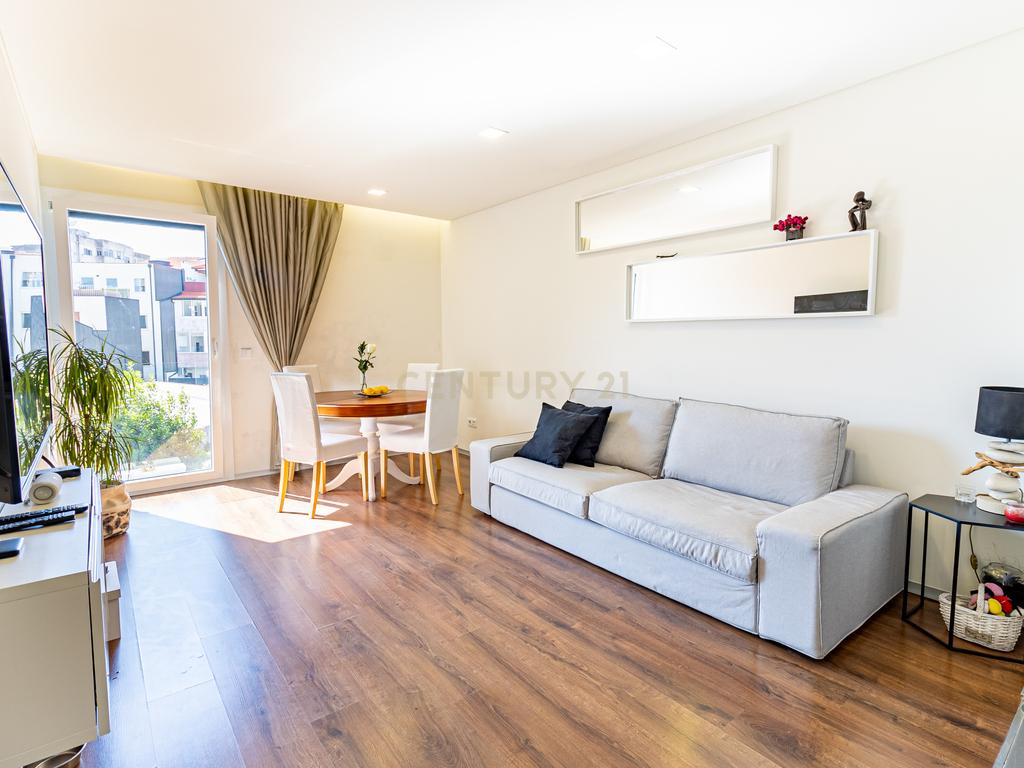 Apartamento T2 garagem centro histórico Braga - Image 6