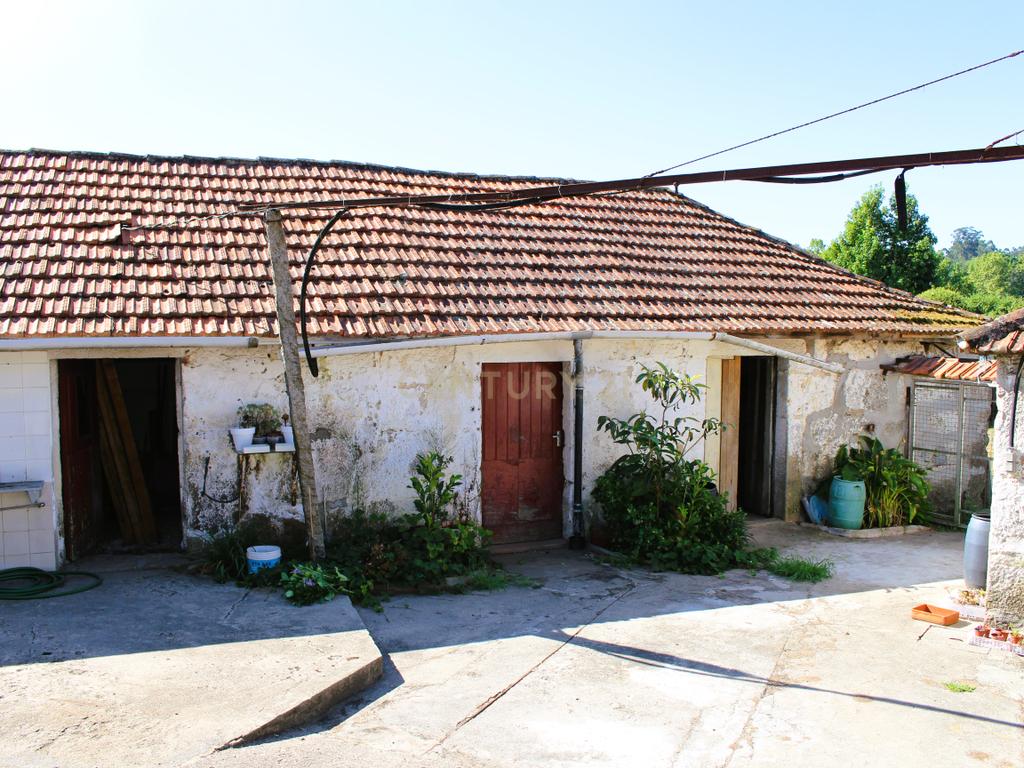 Quinta para restauro em Penafiel - Image 46