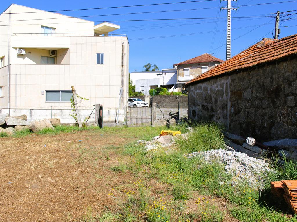 Quinta para restauro em Penafiel - Image 48
