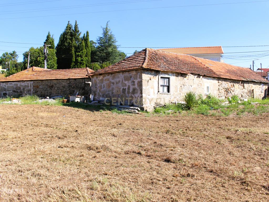 Quinta para restauro em Penafiel - Image 38