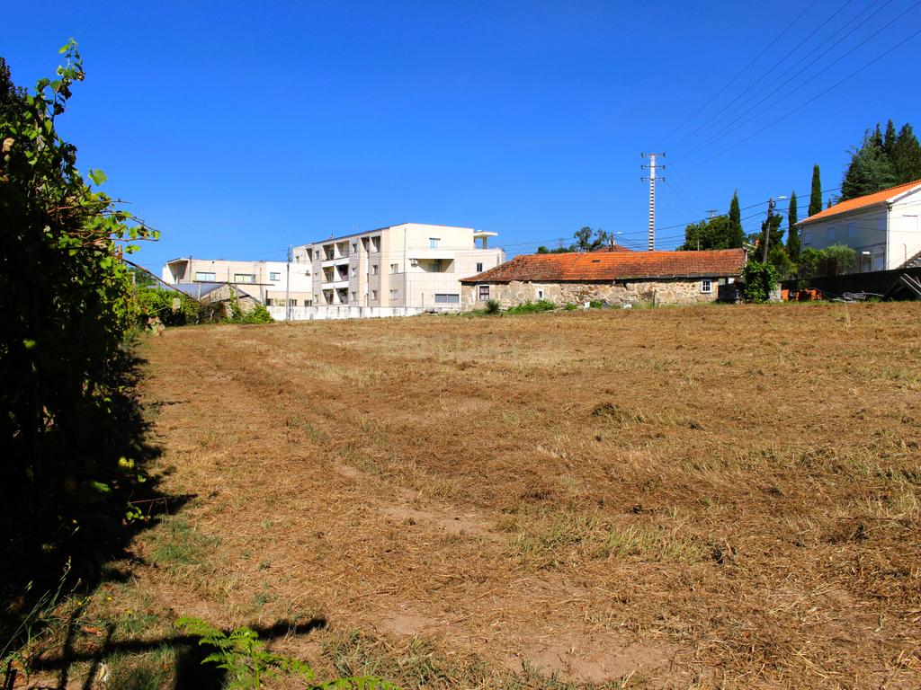 Quinta para restauro em Penafiel - Image 7