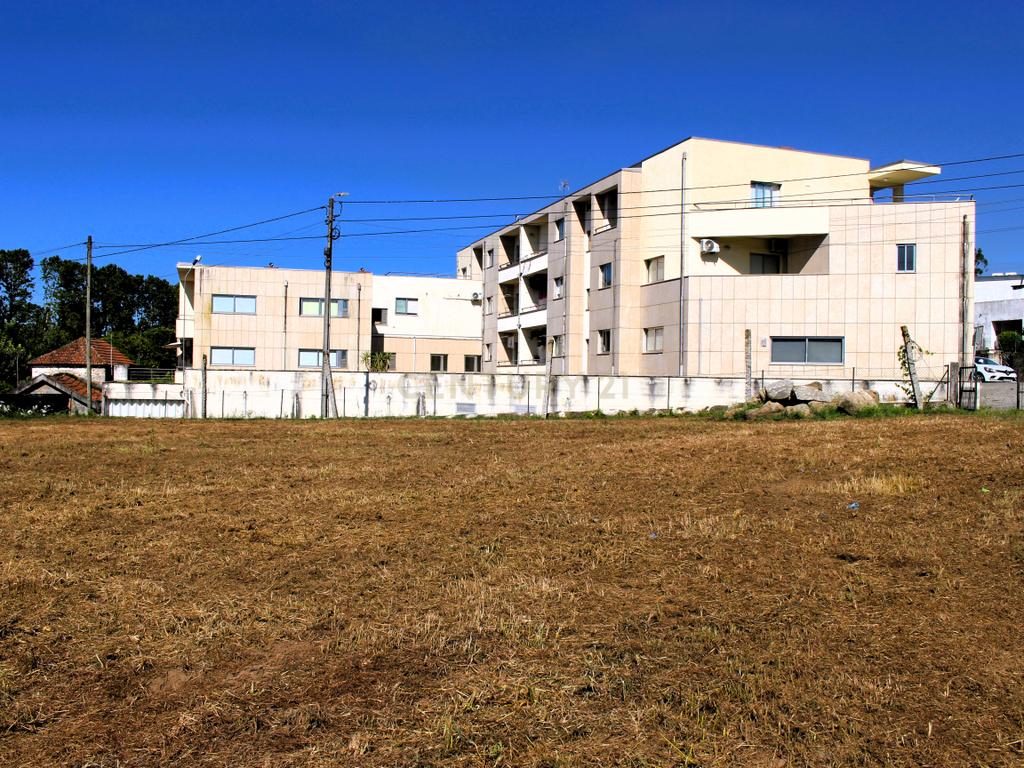 Quinta para restauro em Penafiel - Image 16