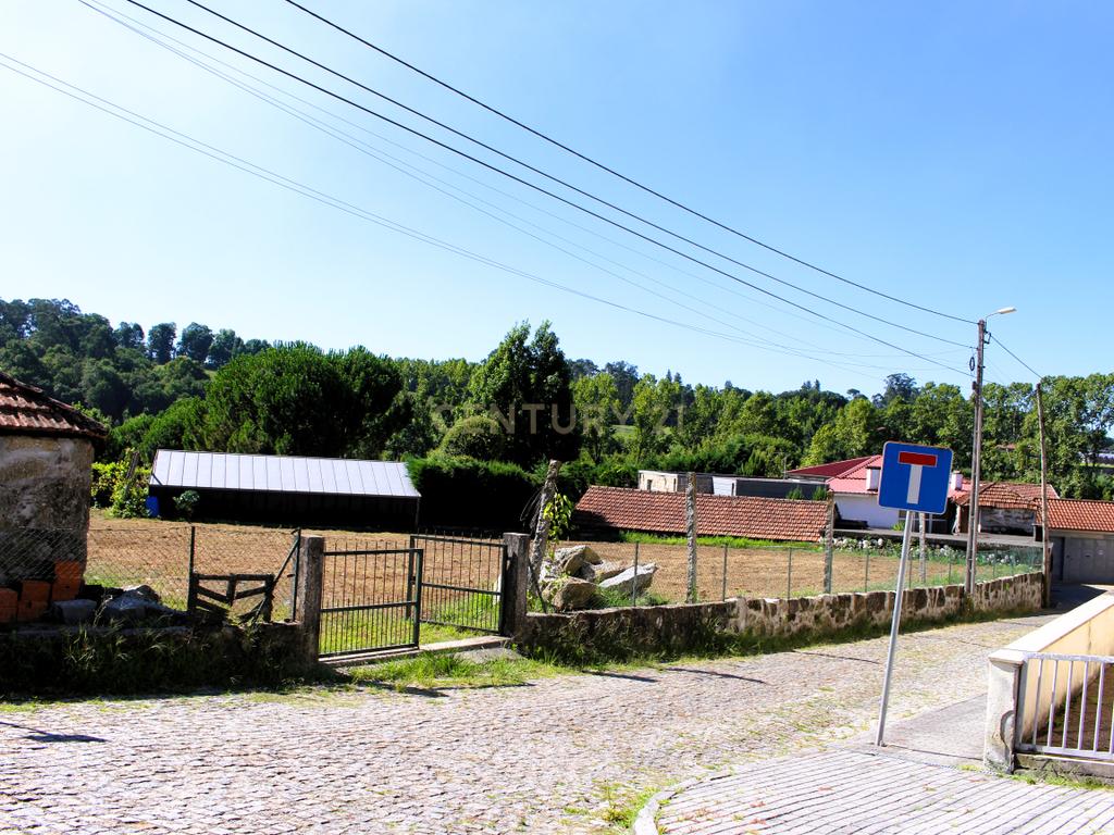 Quinta para restauro em Penafiel - Image 25