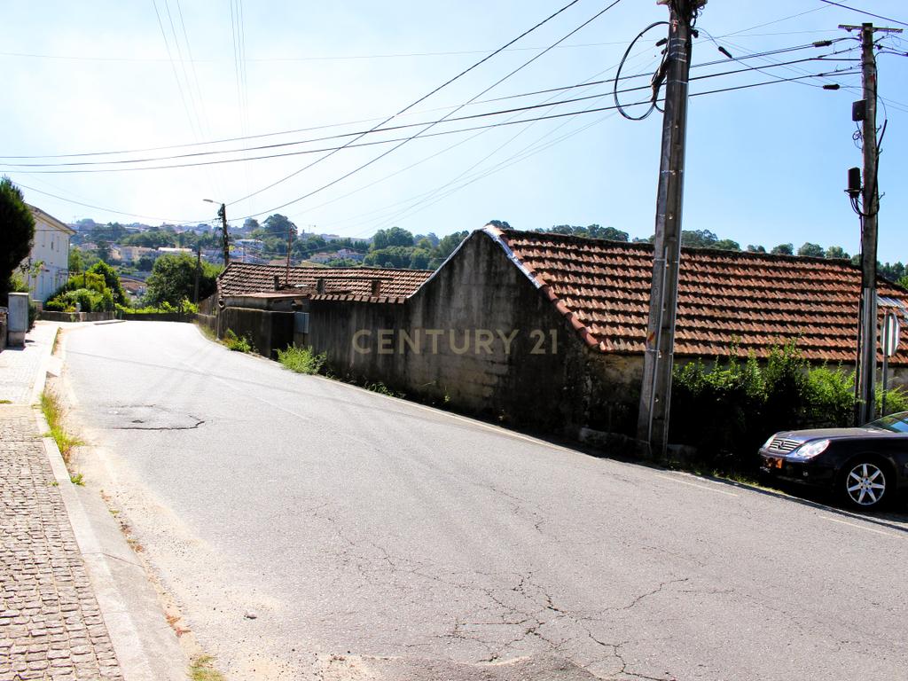 Quinta para restauro em Penafiel - Image 26