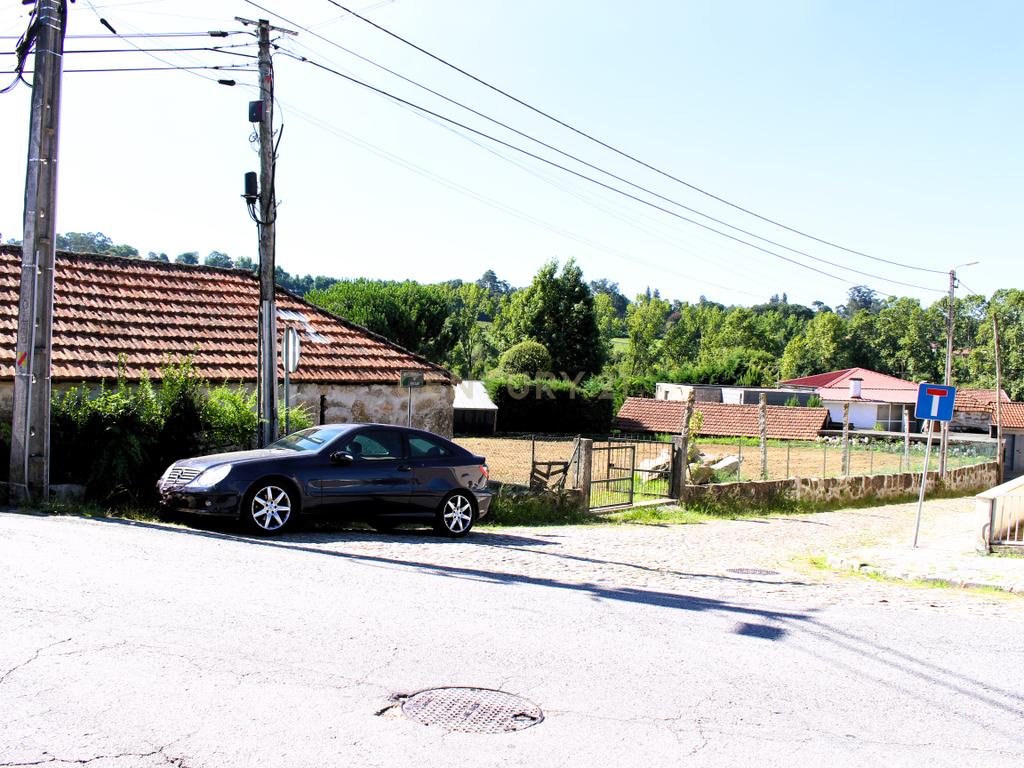 Quinta para restauro em Penafiel - Image 27