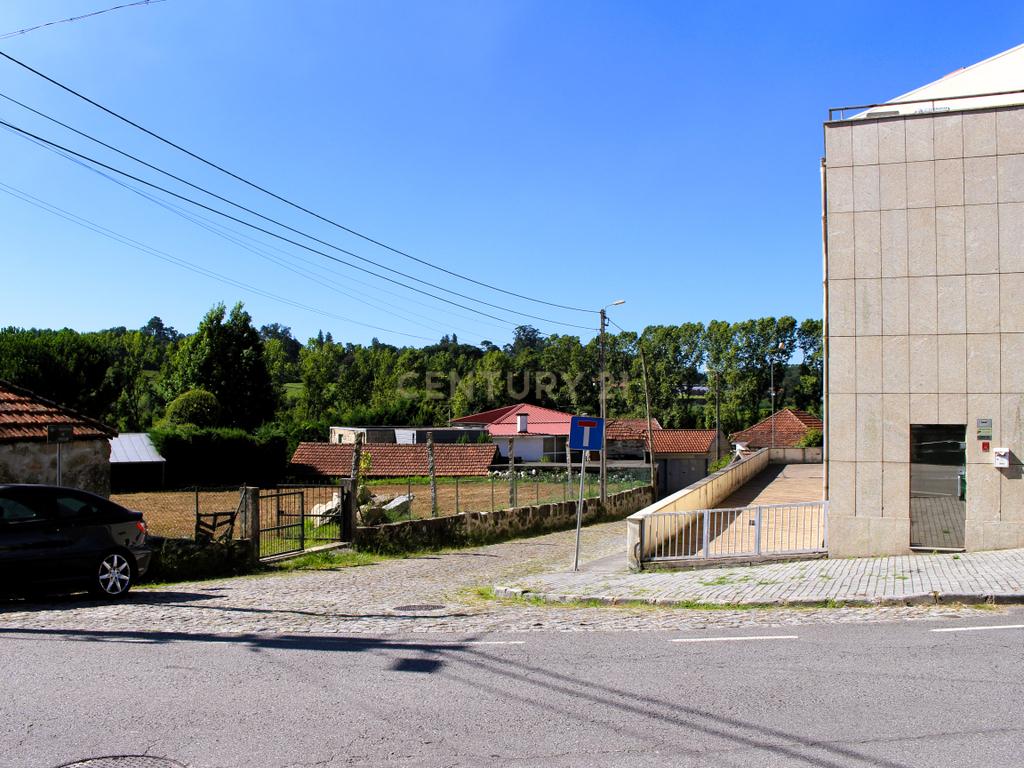 Quinta para restauro em Penafiel - Image 28