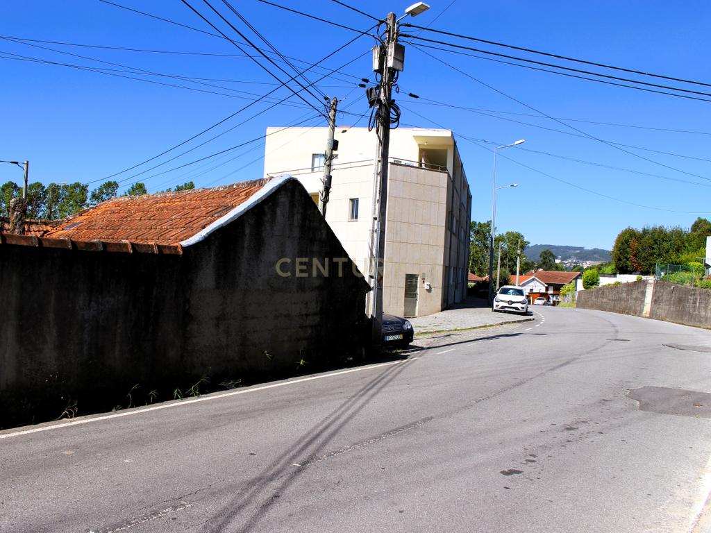Quinta para restauro em Penafiel - Image 29