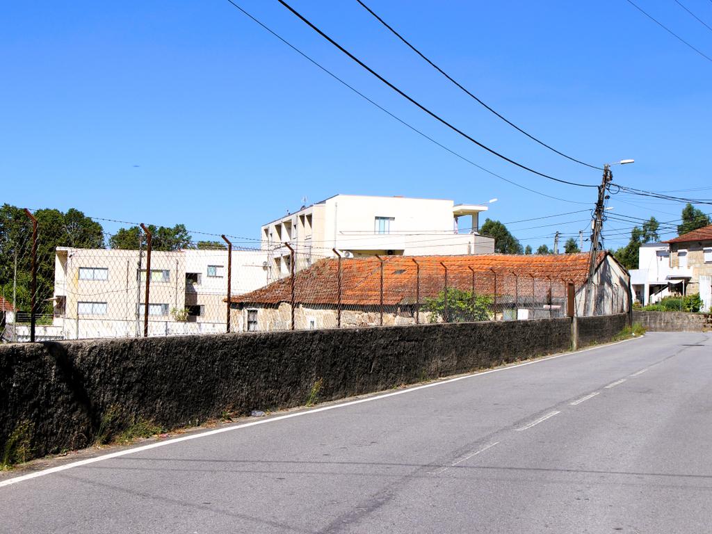 Quinta para restauro em Penafiel - Image 34