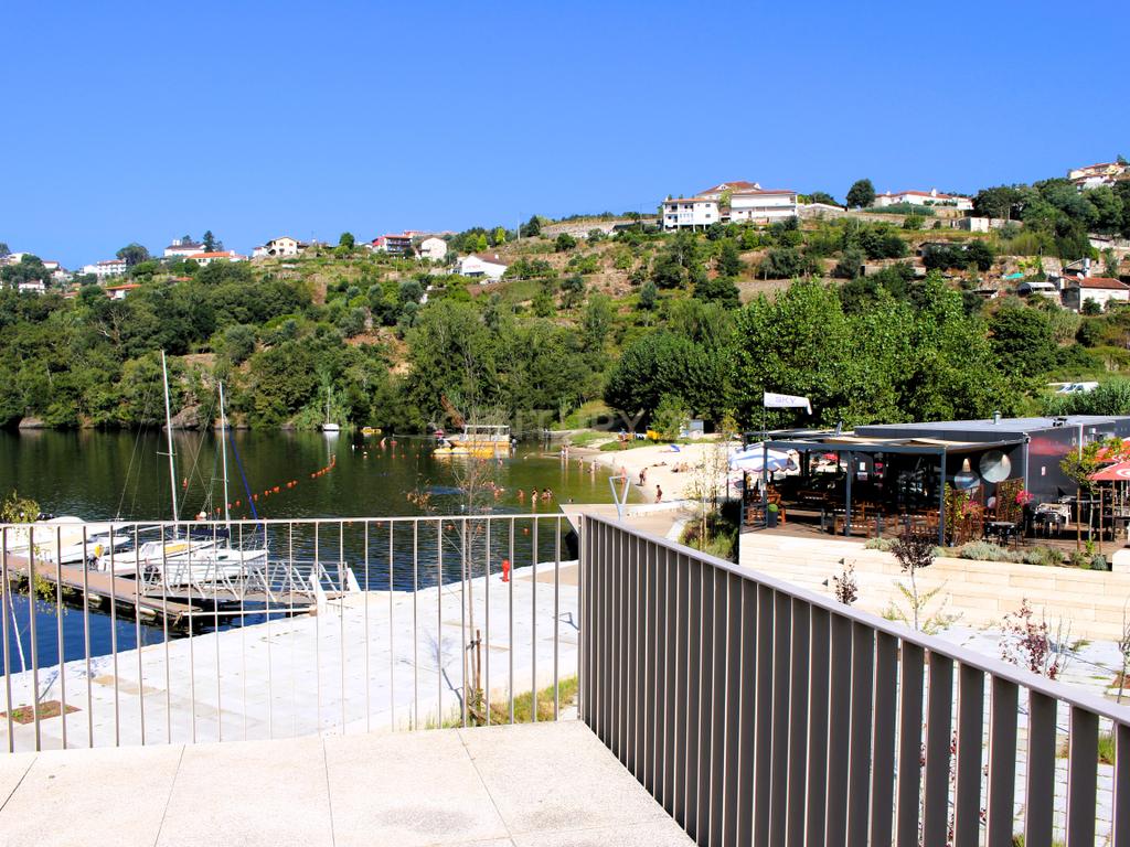 Quinta com casa com margem de rio Douro junto à Praia de Bitetos  - Image 74