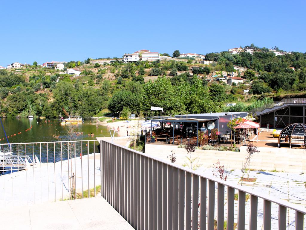 Quinta com casa com margem de rio Douro junto à Praia de Bitetos  - Image 71