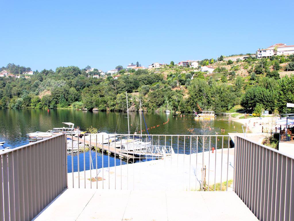 Quinta com casa com margem de rio Douro junto à Praia de Bitetos  - Image 73