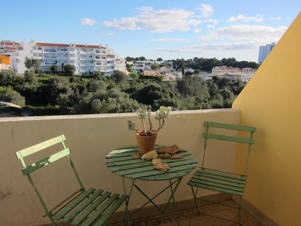 Apartamento T1 a 1 km da Praia  e a pé para Alvor – Conforto e Localização Privilegiada - Image 2