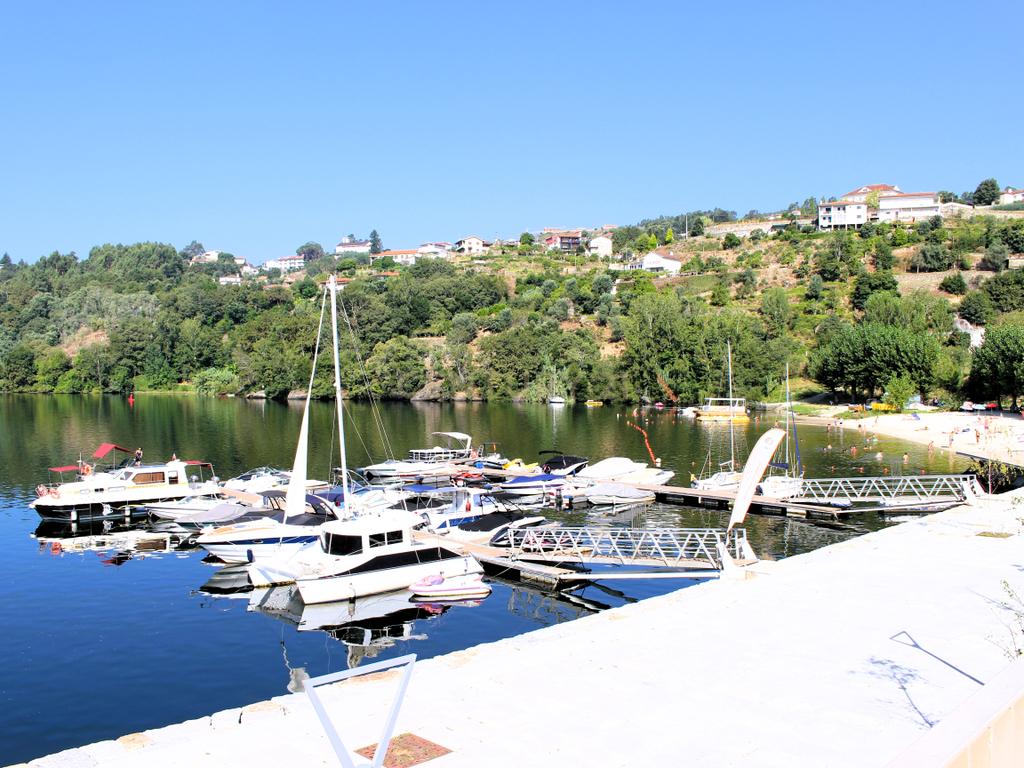 Quinta com casa com margem de rio Douro junto à Praia de Bitetos  - Image 68