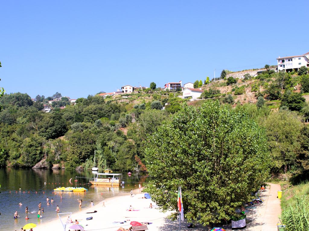Quinta com casa com margem de rio Douro junto à Praia de Bitetos  - Image 83