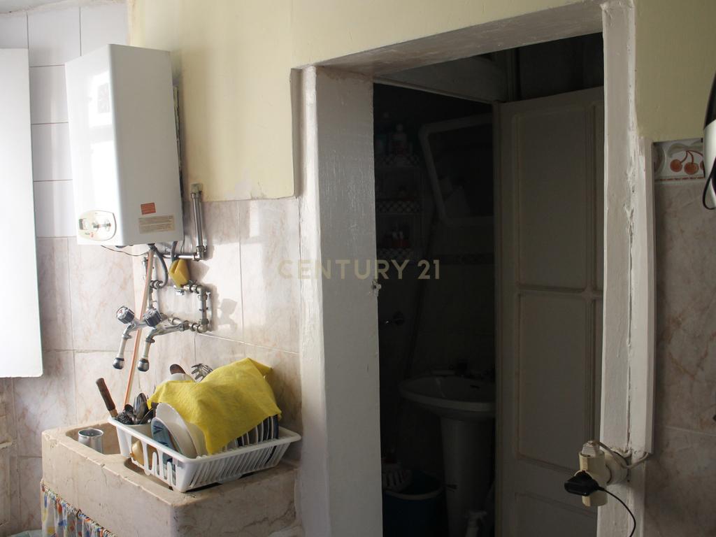 Apartamento T1 no Coração de Alfama – Lisboa - Image 9