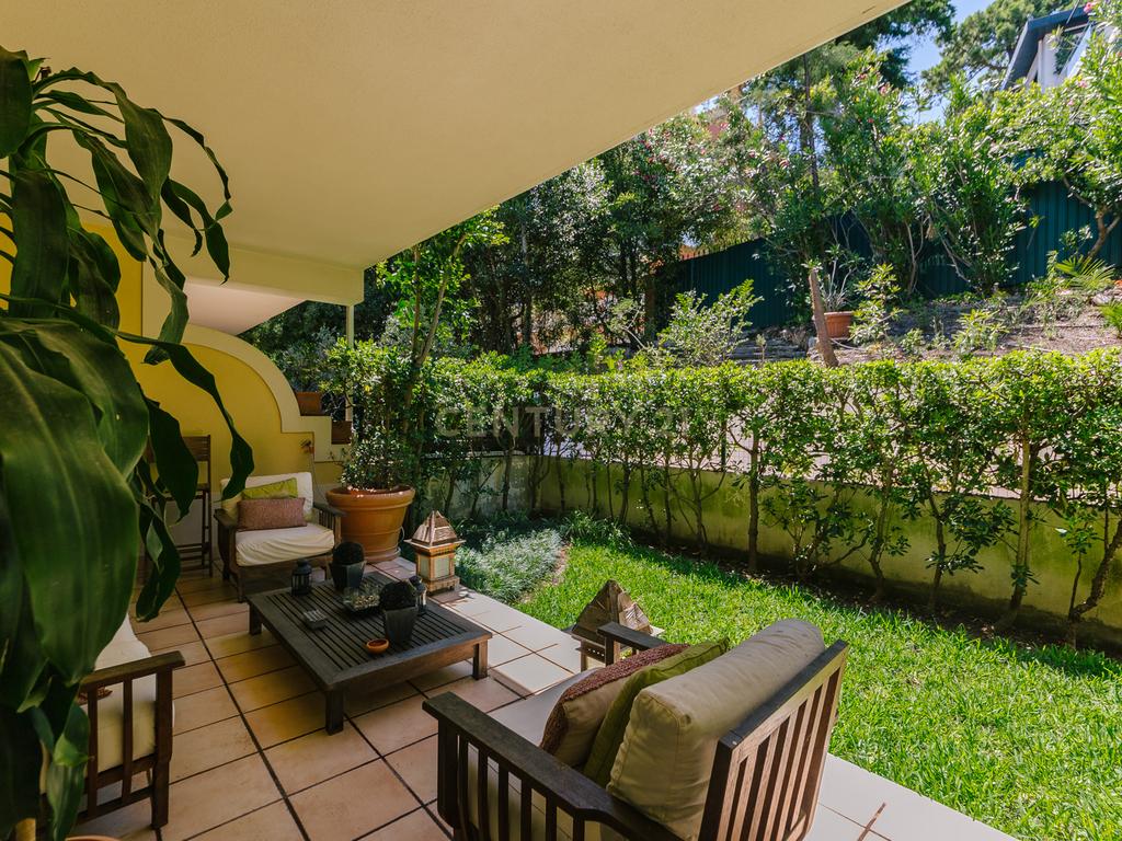 Moradia T2+1 com Piscina, Jardim e Elevador privativo - Image 9