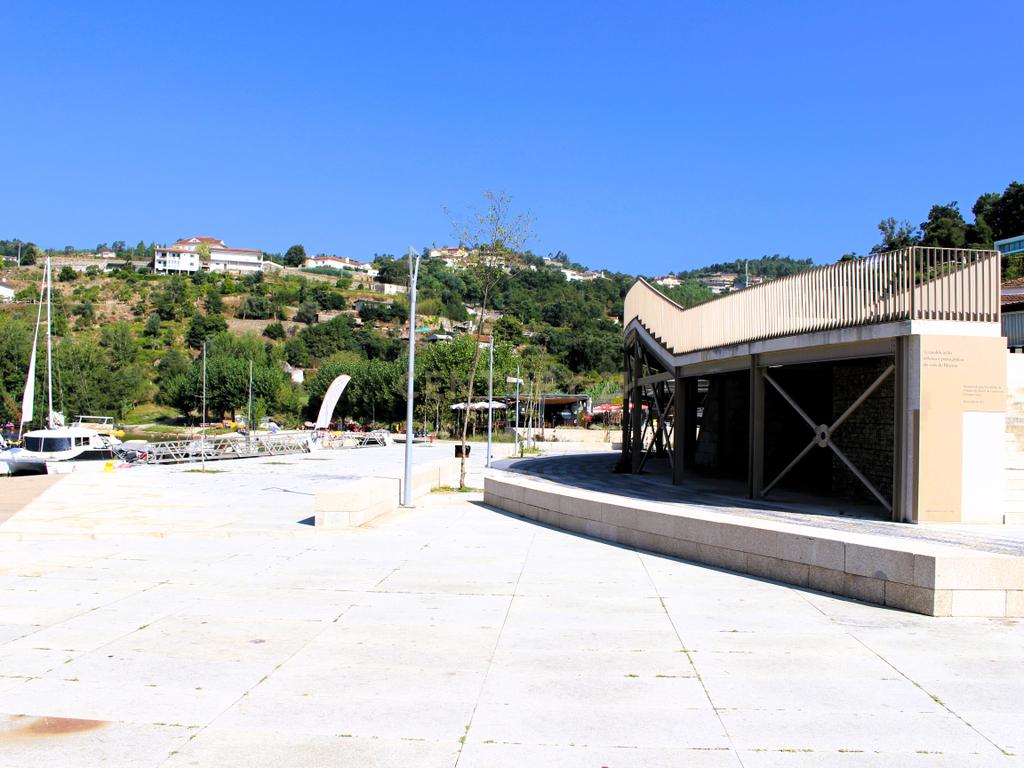Quinta com casa com margem de rio Douro junto à Praia de Bitetos  - Image 92