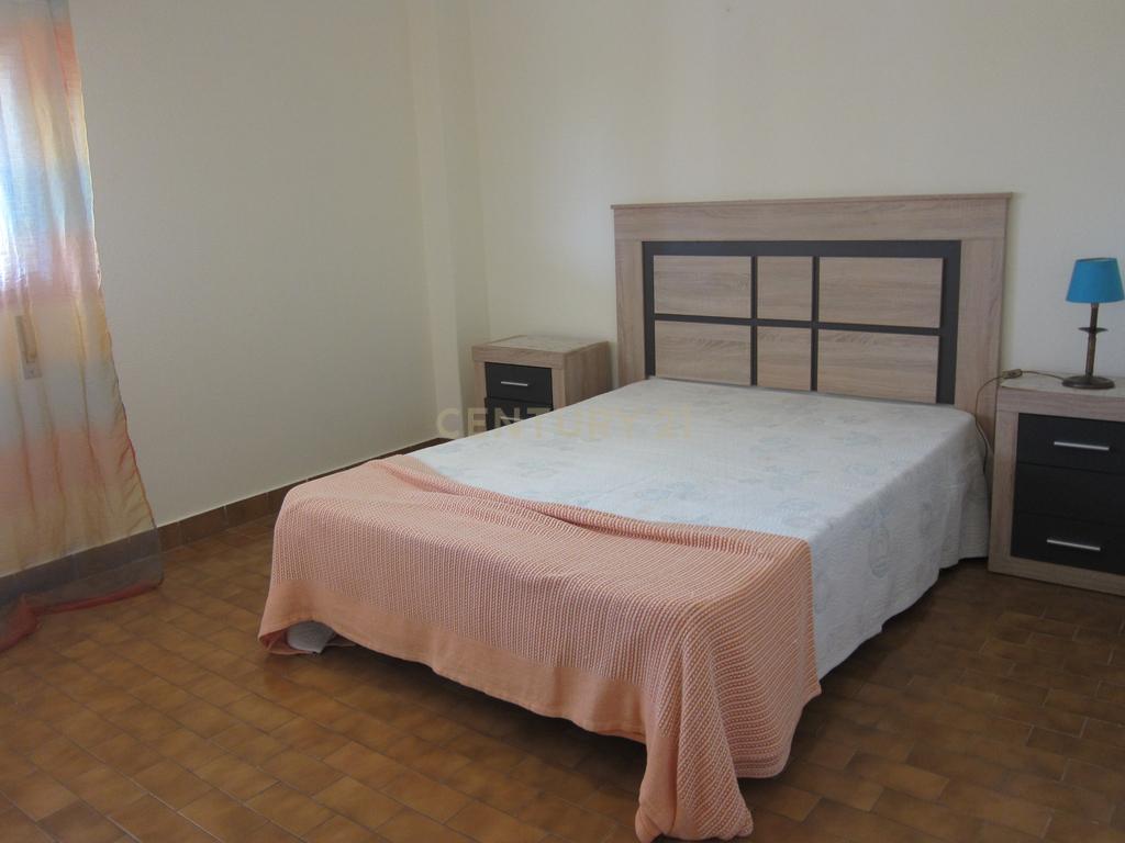 Apartamento T1 a 1 km da Praia  e a pé para Alvor – Conforto e Localização Privilegiada - Image 9