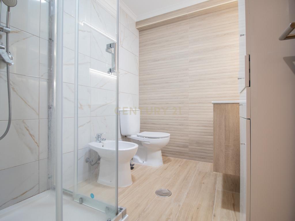 Apartamento T2 + T1 renovado perto das escolas na Tocha. - Image 15