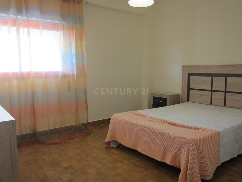Apartamento T1 a 1 km da Praia  e a pé para Alvor – Conforto e Localização Privilegiada - Image 7