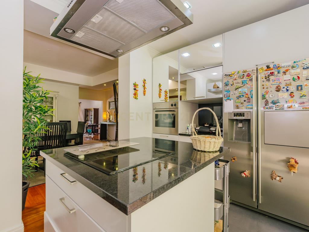 Moradia T2+1 com Piscina, Jardim e Elevador privativo - Image 14