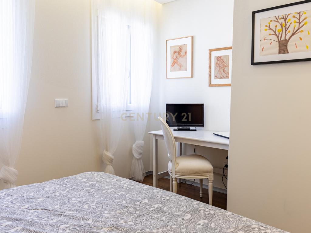 Apartamento T2 garagem centro histórico Braga - Image 25