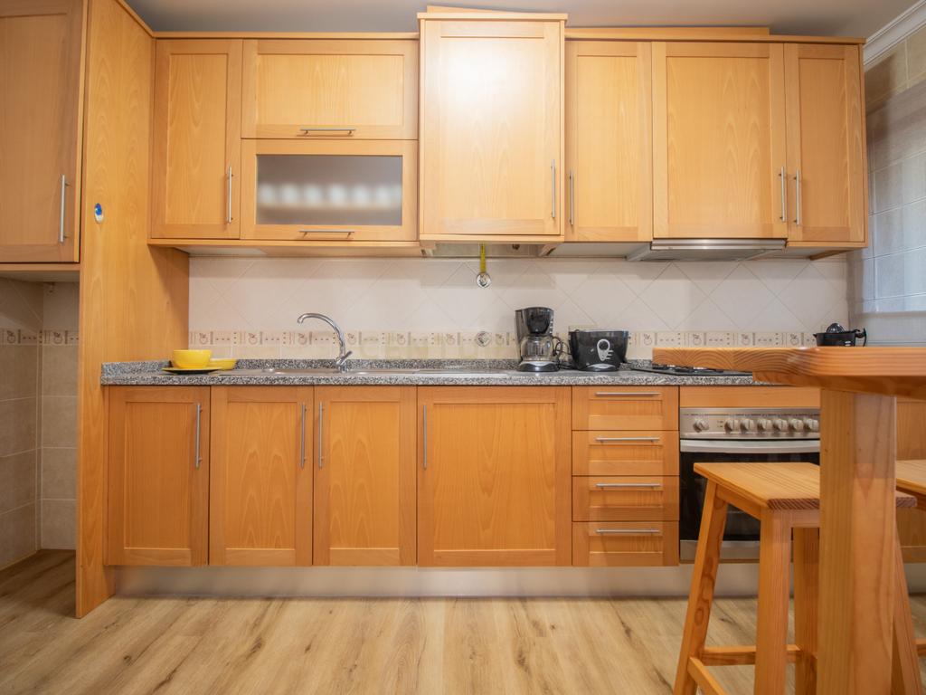 Apartamento T2 + T1 renovado perto das escolas na Tocha. - Image 38