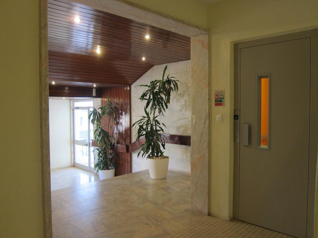 Apartamento T1 a 1 km da Praia  e a pé para Alvor – Conforto e Localização Privilegiada - Image 15