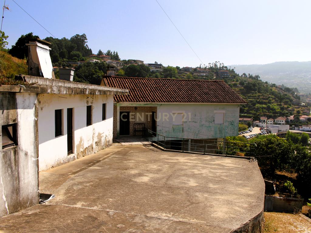 Quinta com casa com margem de rio Douro junto à Praia de Bitetos  - Image 8