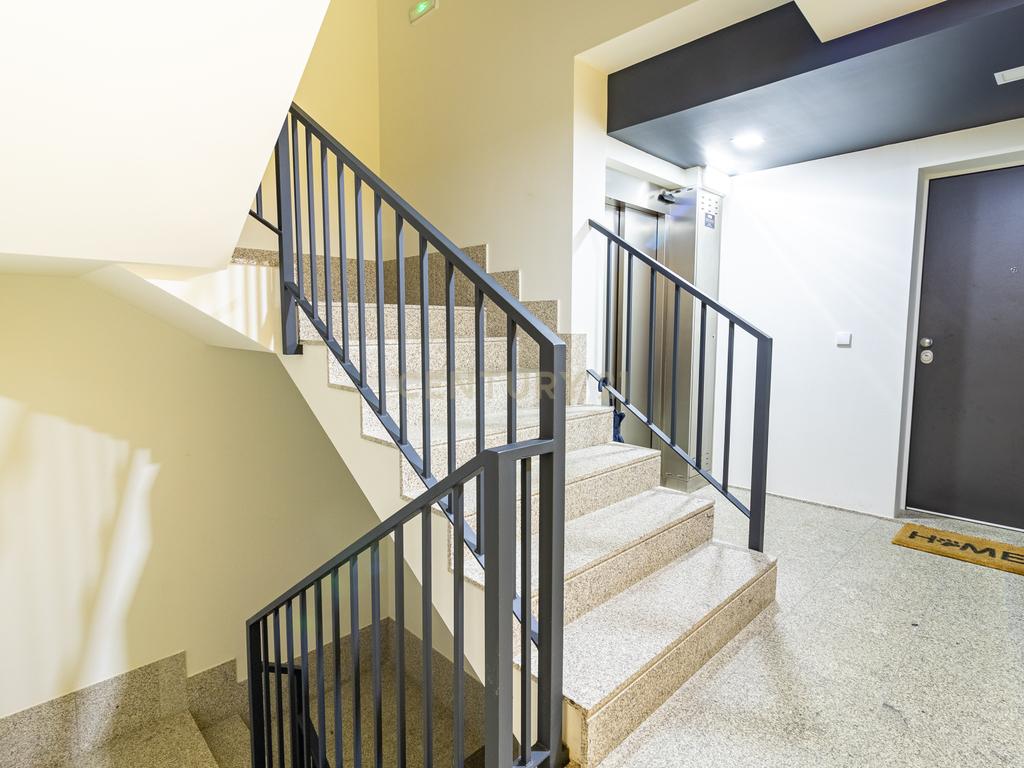 Apartamento T2 garagem centro histórico Braga - Image 8
