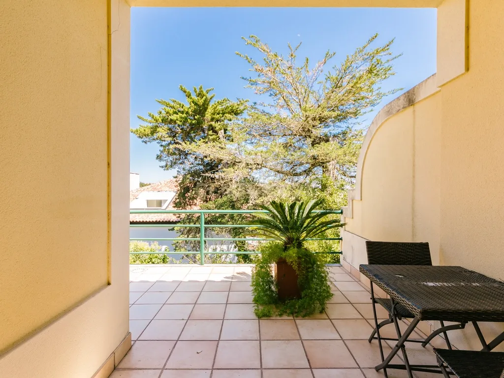 Moradia T2+1 com Piscina, Jardim e Elevador privativo - Image 53