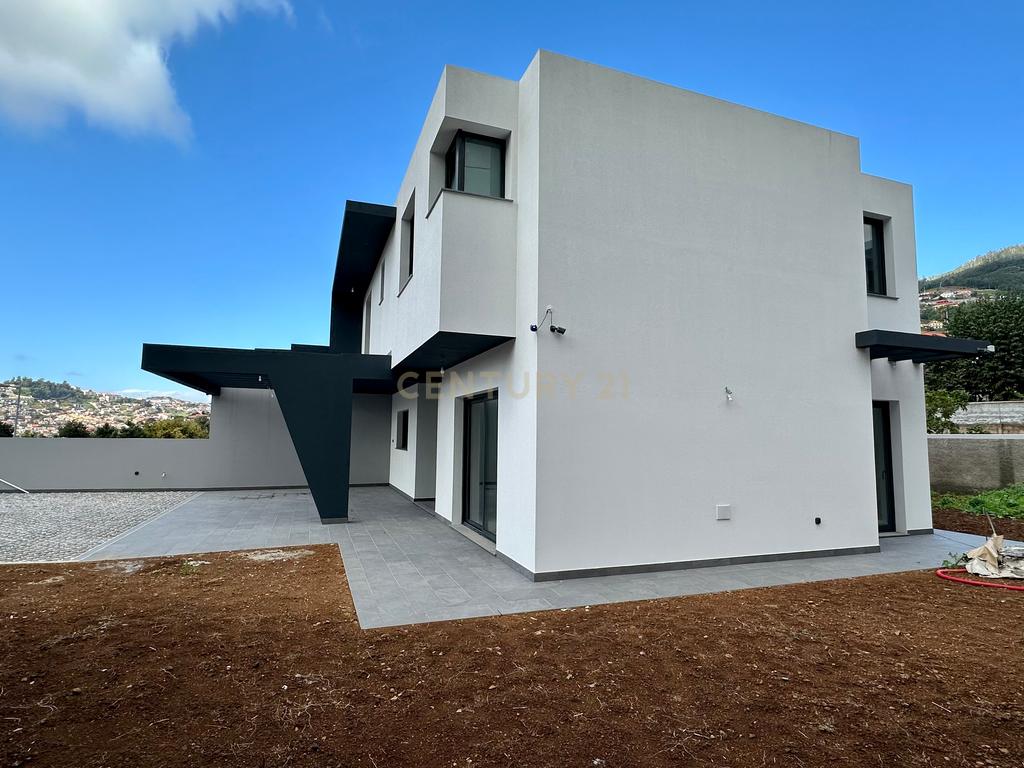 Moradia T3 - São Roque - NOVA - Image 1