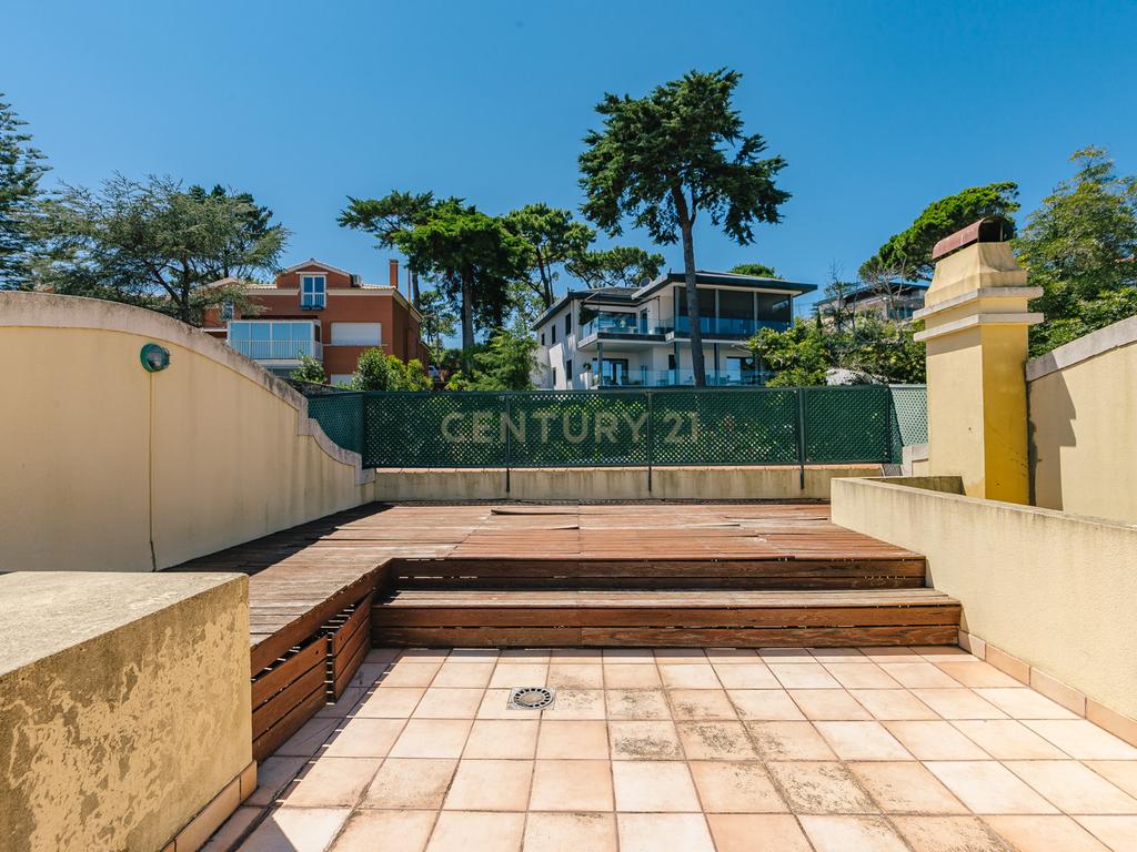 Moradia T2+1 com Piscina, Jardim e Elevador privativo - Image 59
