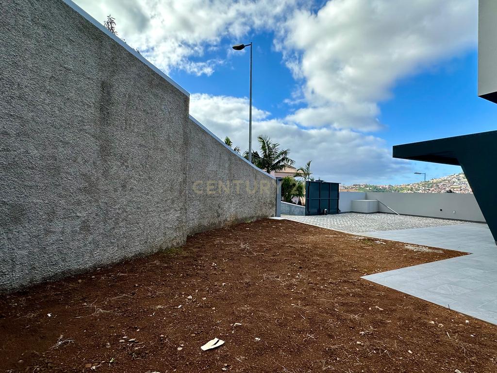 Moradia T3 - São Roque - NOVA - Image 7