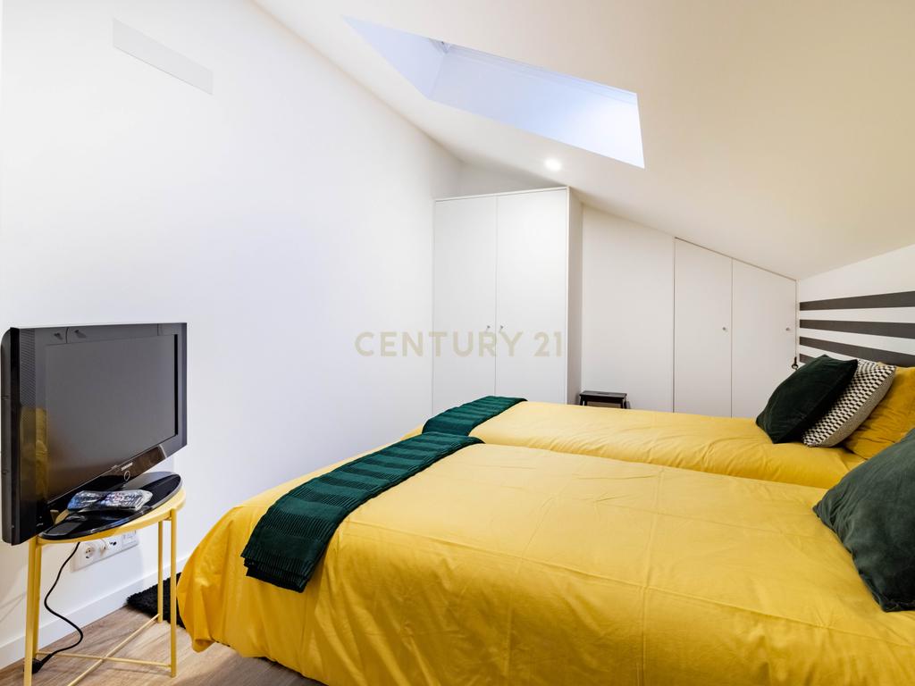 Apartamento T4 duplex || Centro Histórico de Leiria - Image 5
