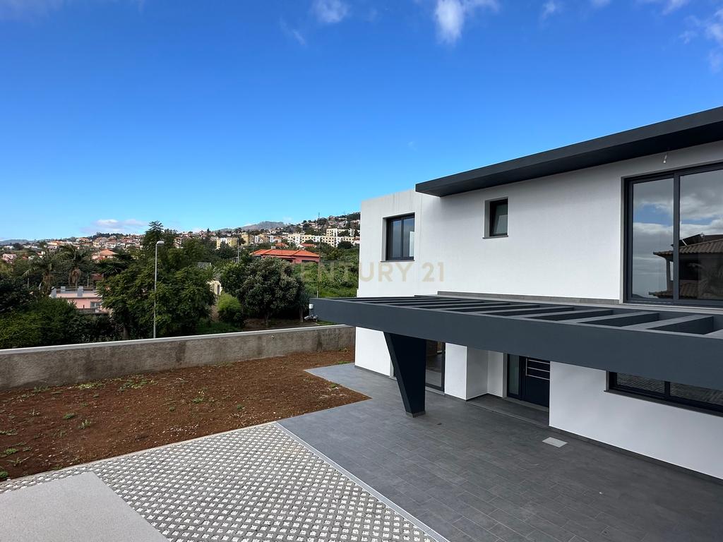Moradia T3 - São Roque - Image 4