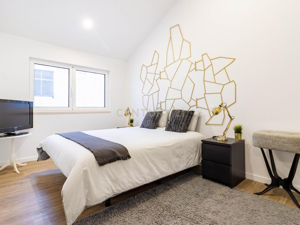 Apartamento T4 duplex || Centro Histórico de Leiria - Image 8