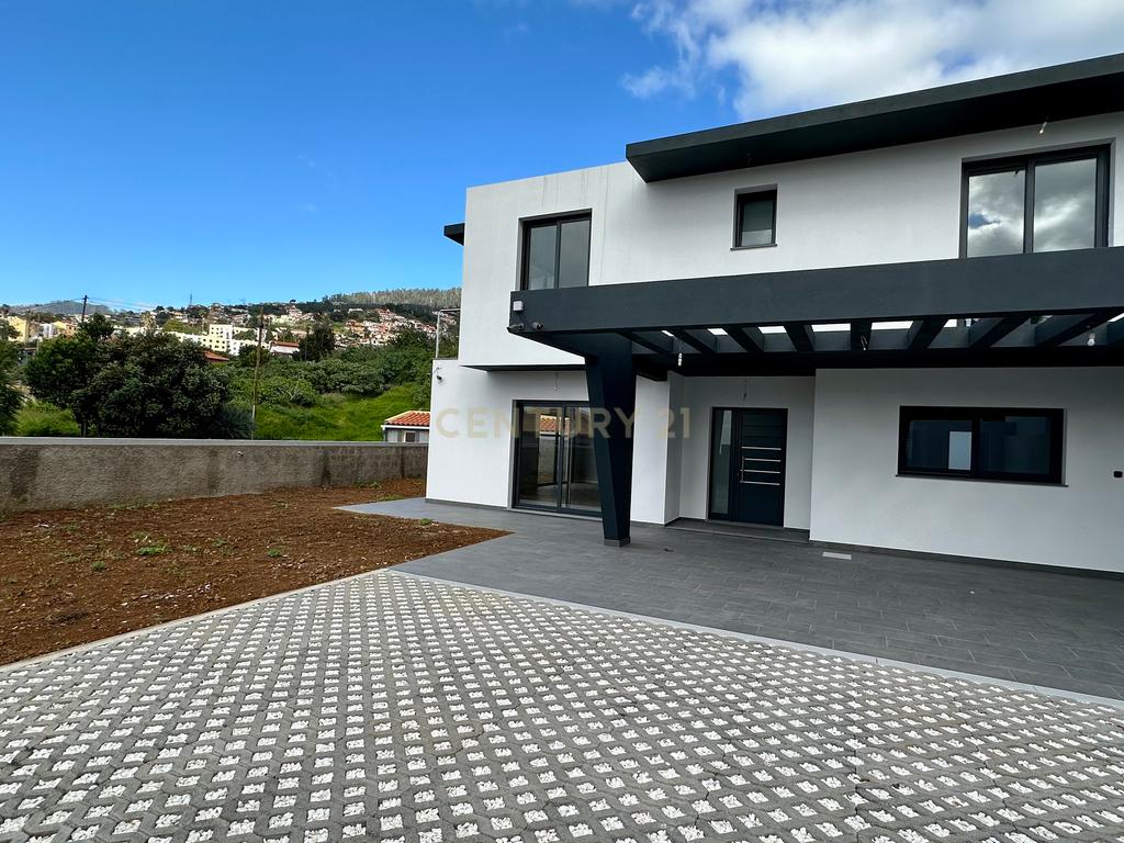 Moradia T3 - São Roque - Image 3