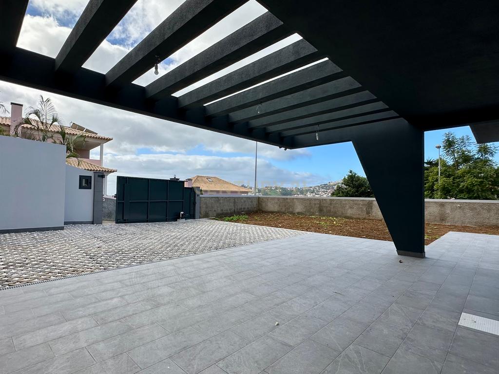 Moradia T3 - São Roque - Image 2