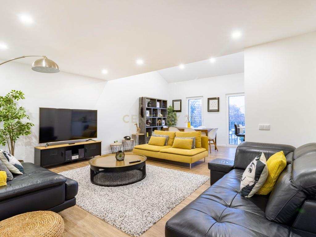Apartamento T4 duplex || Centro Histórico de Leiria - Image 1