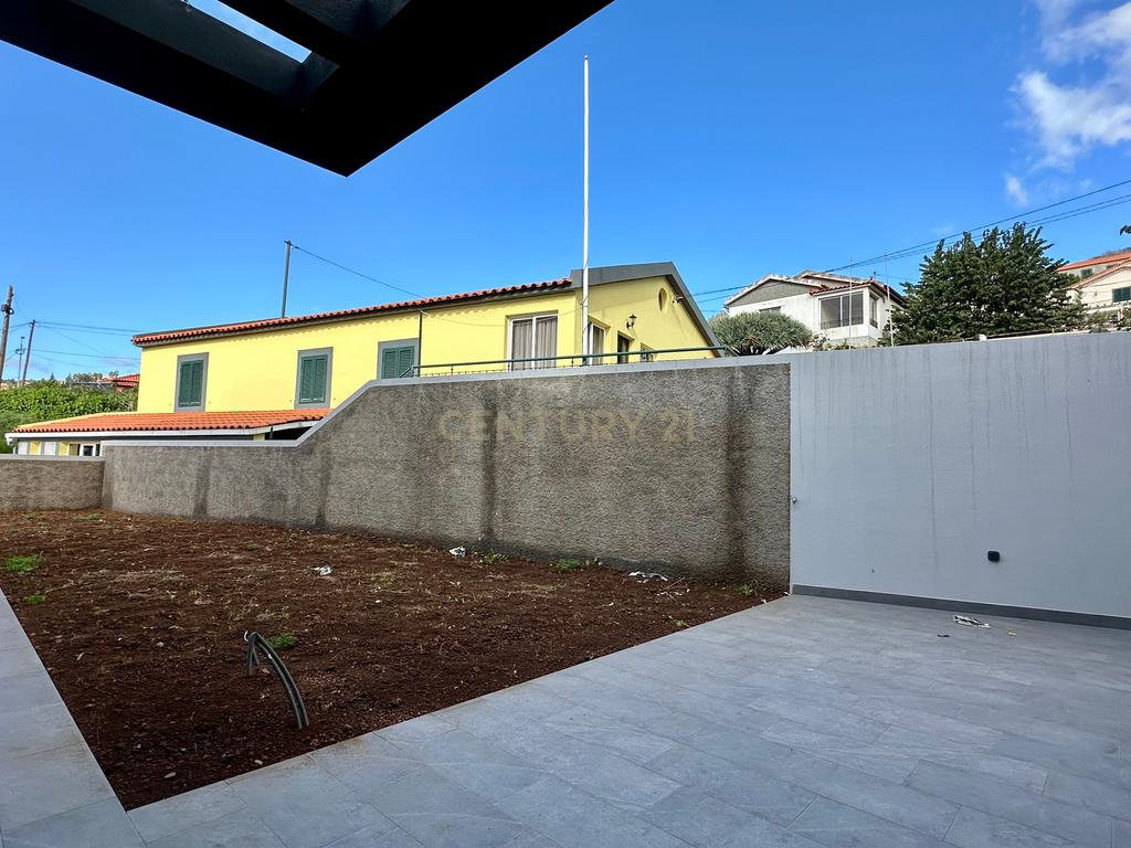 Moradia T3 - São Roque - Image 8