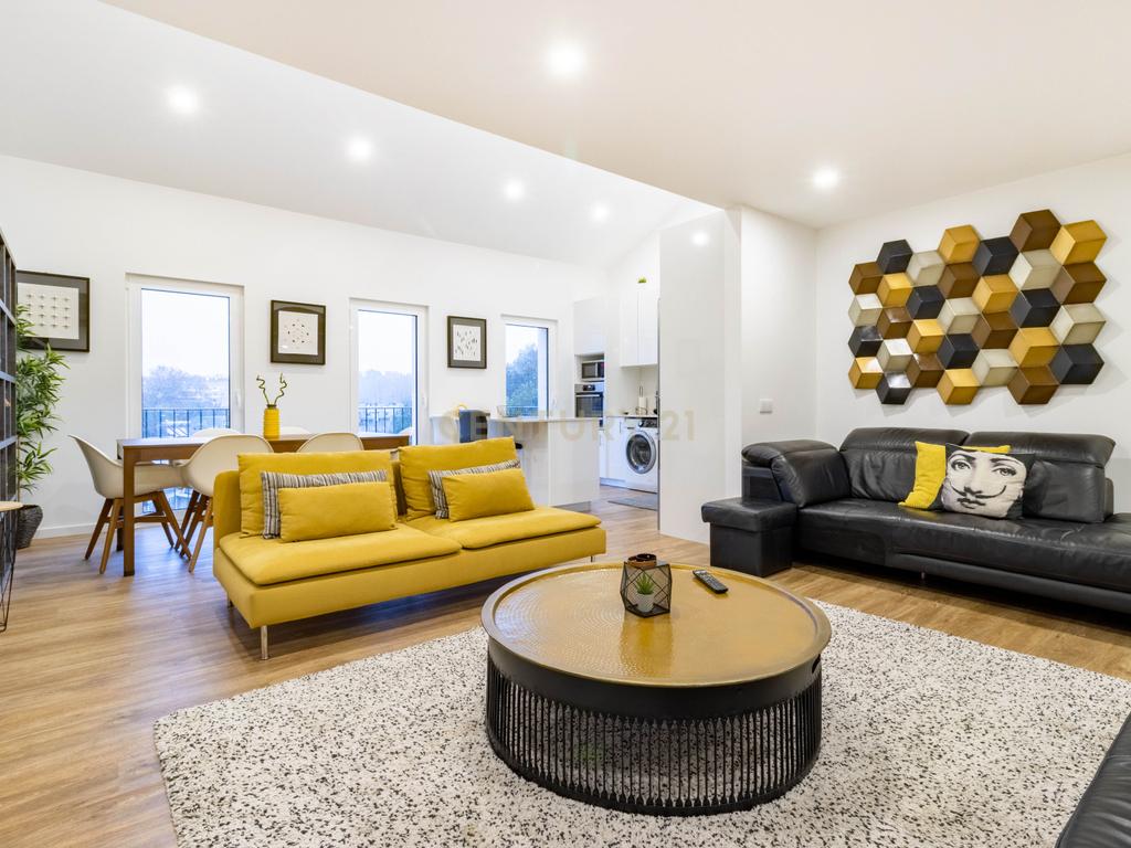 Apartamento T4 duplex || Centro Histórico de Leiria - Image 10