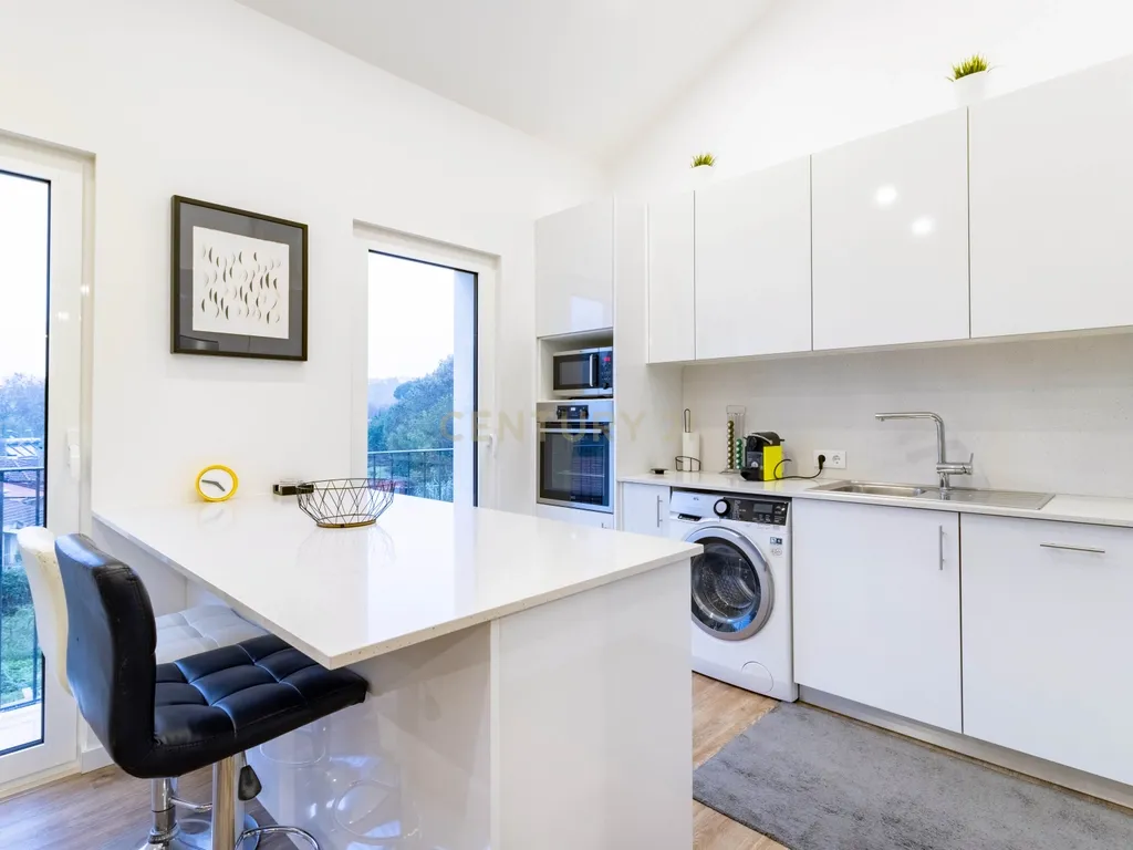 Apartamento T4 duplex || Centro Histórico de Leiria - Image 12