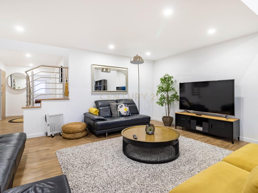 Apartamento T4 duplex || Centro Histórico de Leiria - Image 15