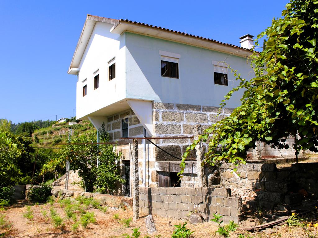 Quinta com casa com margem de rio Douro junto à Praia de Bitetos  - Image 3
