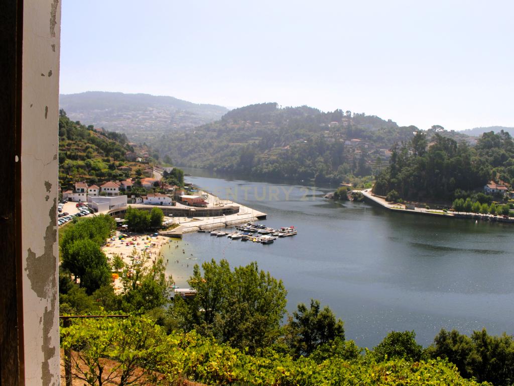 Quinta com casa com margem de rio Douro junto à Praia de Bitetos  - Image 11