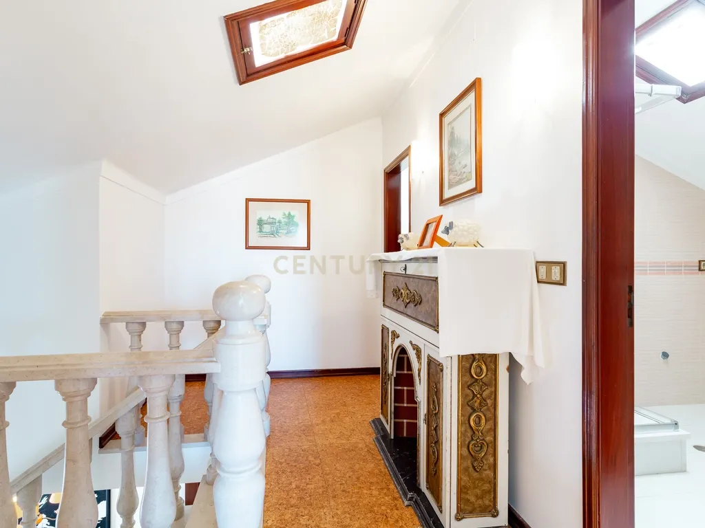 PROPRIEDADE COM HABITAÇÃO E ARMAZÉM A 40 MINUTOS DE LISBOA - Image 27