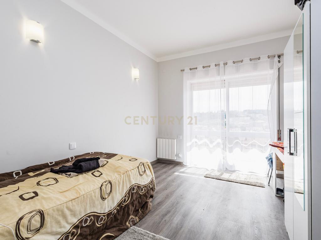 Apartamento no centro histórico da cidade de leiria I 6 quartos I investimento I rentabilidade de 6,4 % - Image 27